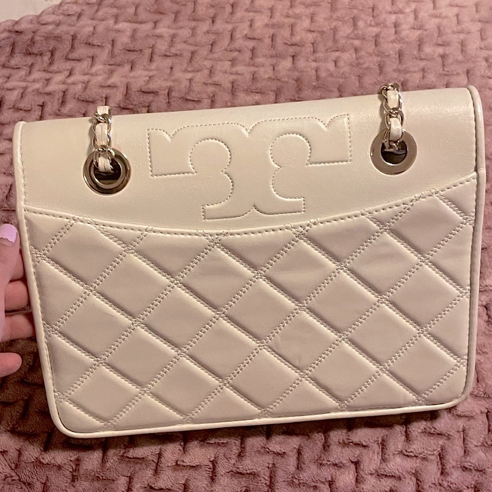 Tory Burch Soft Leather Savannah Shoulder Bag White -  Like New